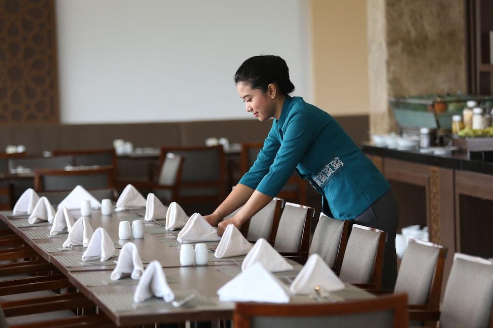 Hotel Santika Gresik 외부 사진