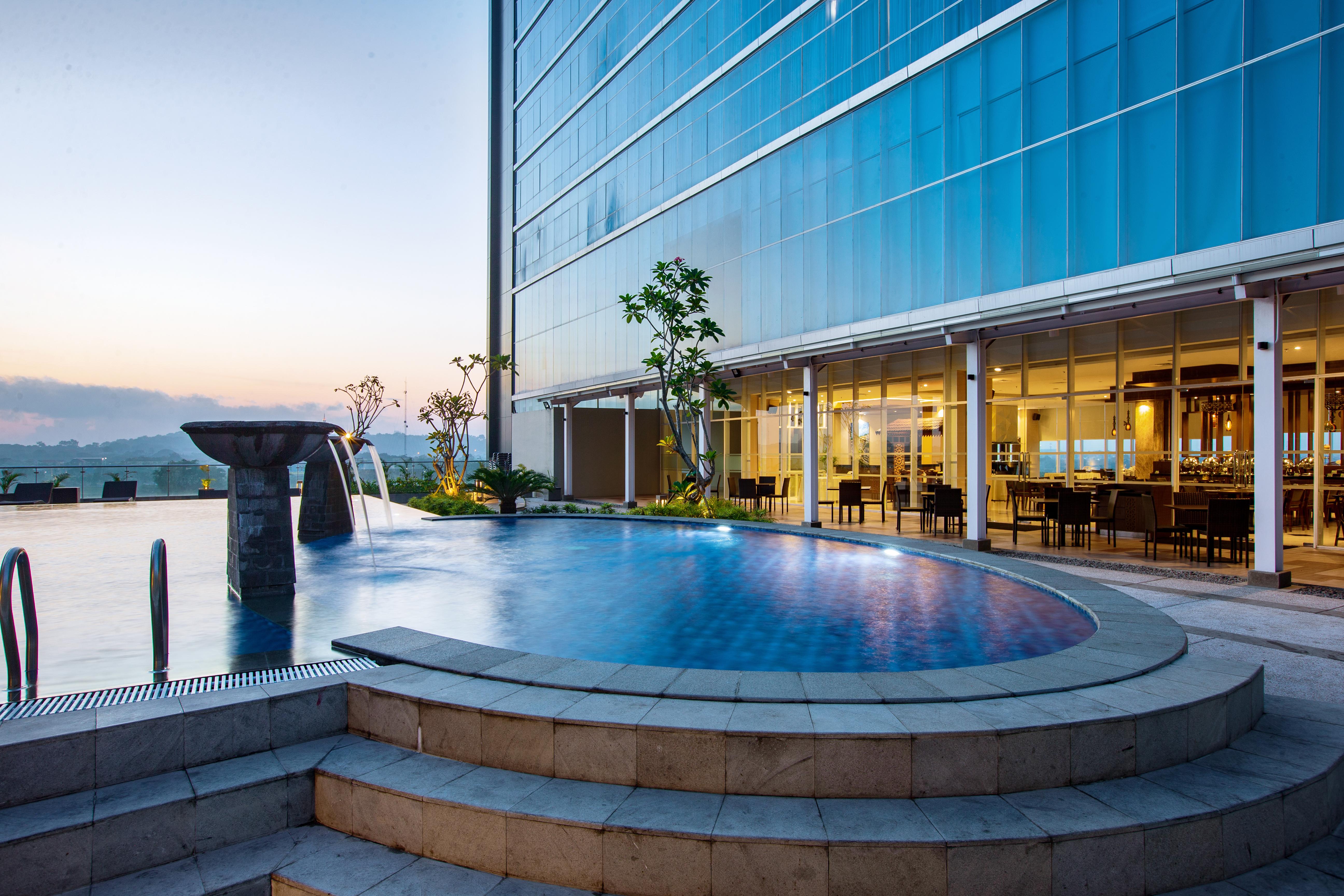 Hotel Santika Gresik 외부 사진