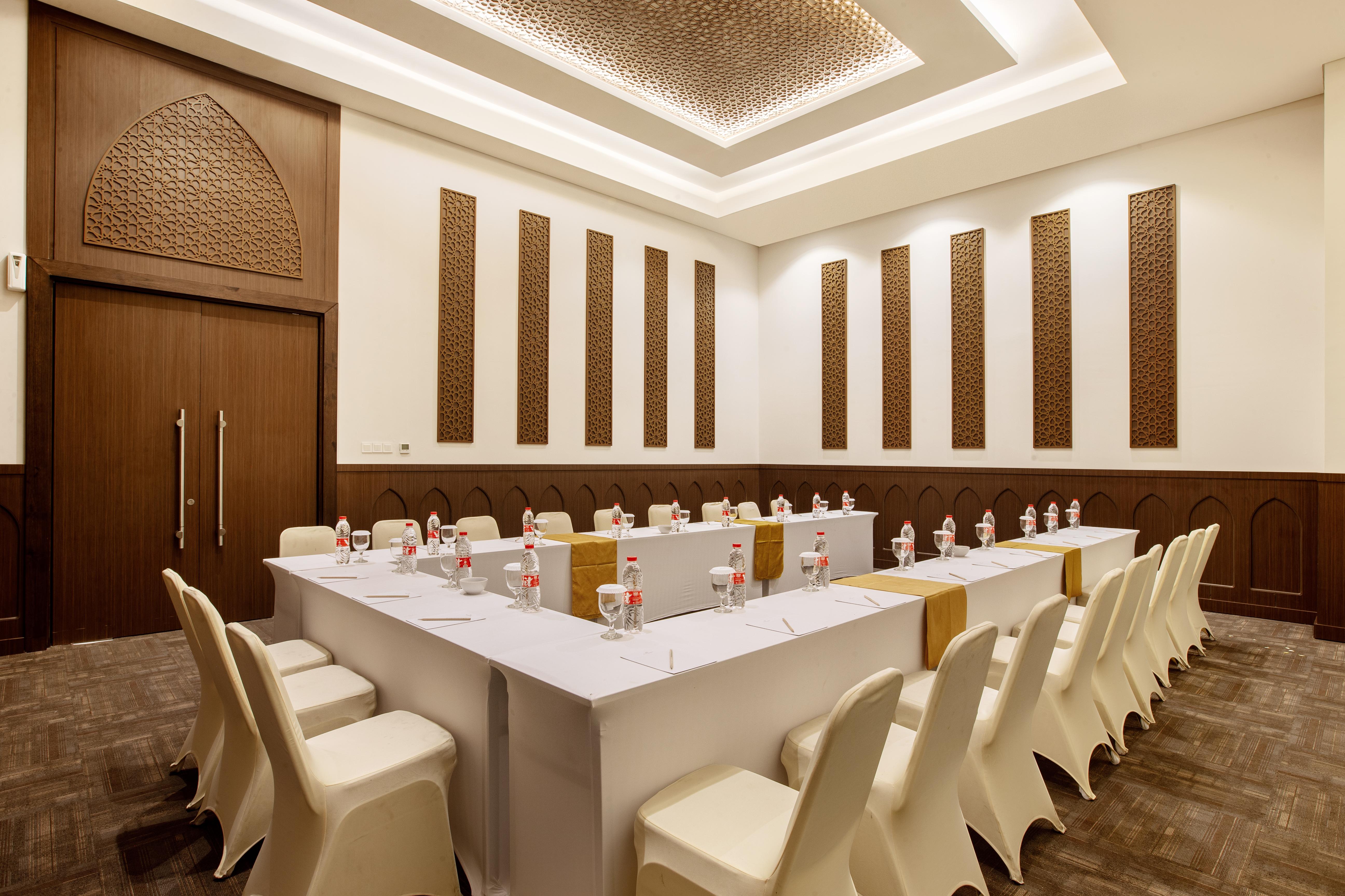 Hotel Santika Gresik 외부 사진