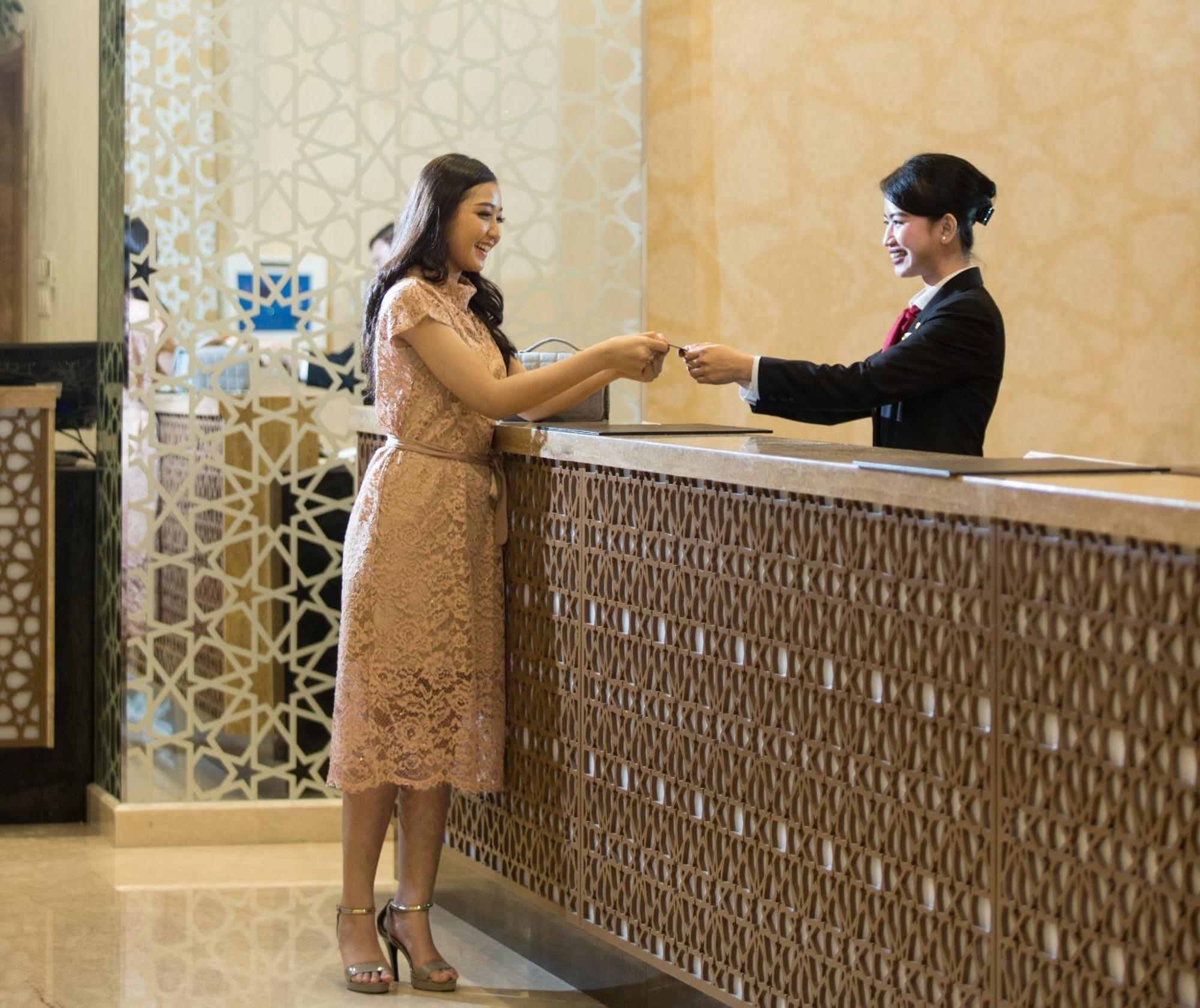 Hotel Santika Gresik 외부 사진
