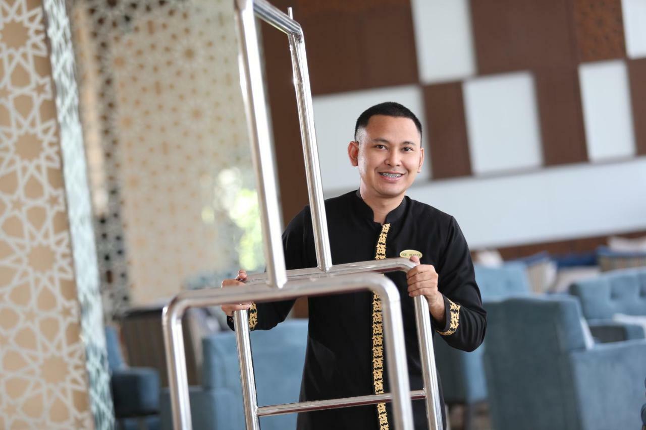 Hotel Santika Gresik 외부 사진