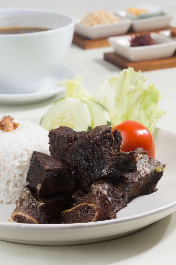 Hotel Santika Gresik 외부 사진