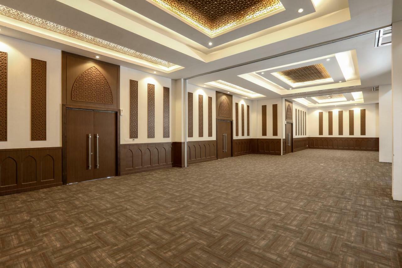 Hotel Santika Gresik 외부 사진
